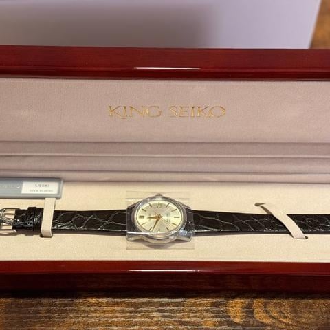 Seiko Re-creation Limited Edition Watch 38mm Seiko Ksk Limited Edition of 1700 new in box with papers.