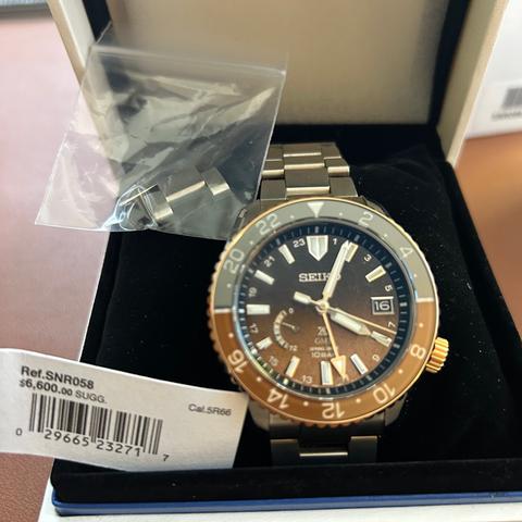 Seiko Prospex SNR058 Full set original boxes. Warr book 2026.